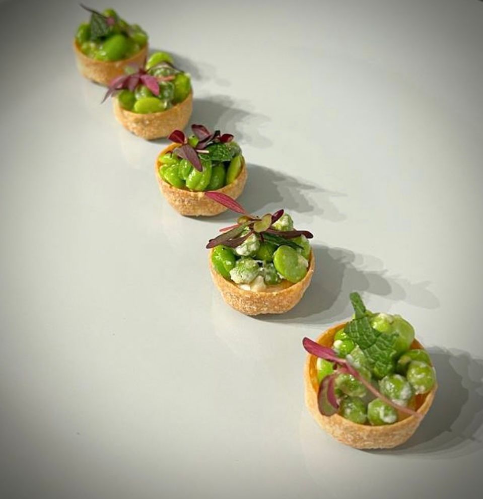 Vegetarian tartlets for private jet catering Paris Orly LFPO